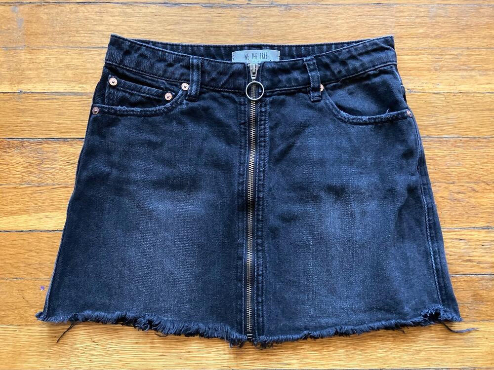 FREE PEOPLE Black Distressed Full Zip Denim Skirt sz 26